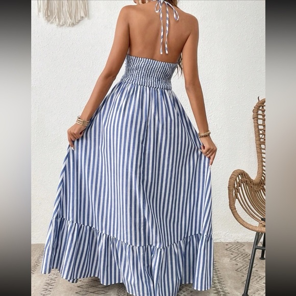 Boho cutout striped halter maxi dress - Picture 3 of 6
